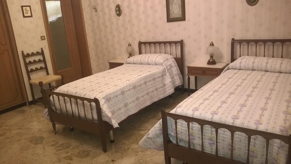 Casa Giordano Bed and Breakfast Mombello Monferrato Esterno foto